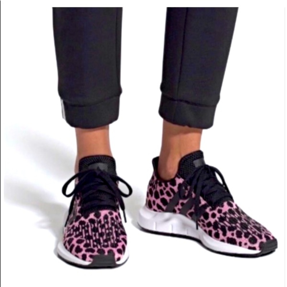 Adidas swift run sneakers